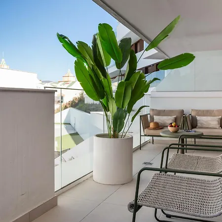 Luxury 2br Atica Homes