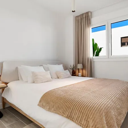 Luxury 2br Atica Homes *